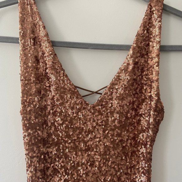 bebe Bronze/Gold Sequin Bodycon Midi (Sz. 2) - Picture 2 of 4